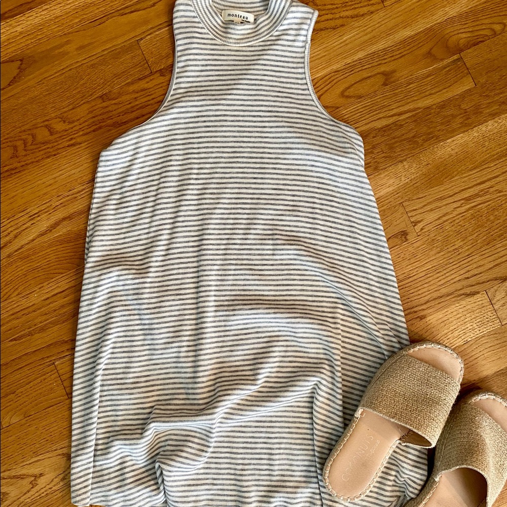 Monteau gray and white striped dress. Size Medium